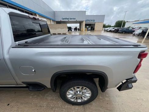 Used 2022 Chevrolet Silverado 2500 High Country w/ Z71 Off-Road Package AWD/4WD image 8