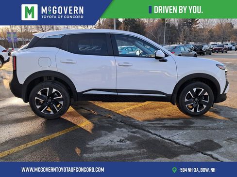 Used 2025 Nissan Kicks SV image 6