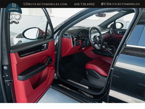 Used 2022 Porsche Cayenne AWD/4WD image 25