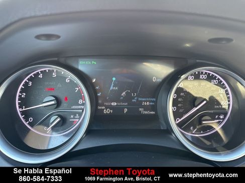 Used 2018 Toyota Camry XLE image 15