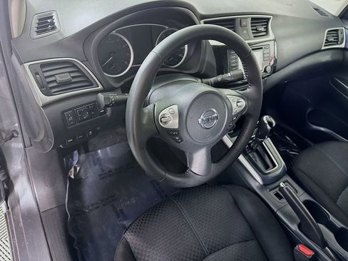 Used 2018 Nissan Sentra SR w/ SR Midnight Edition Package image 17