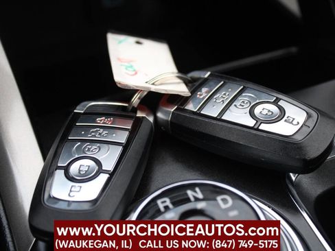 Used 2017 Ford Fusion SE image 34