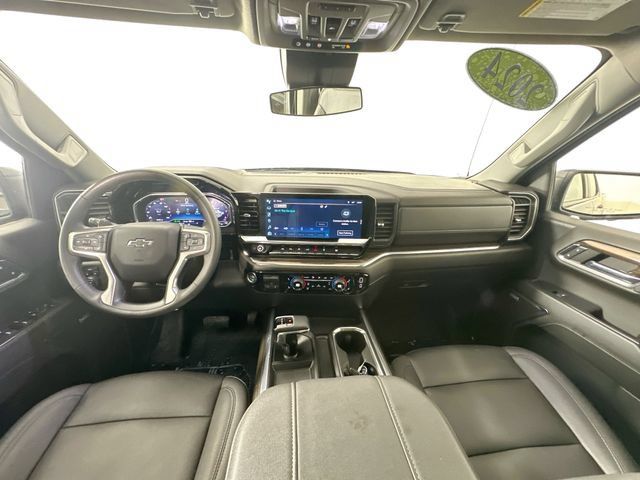 Used 2024 Chevrolet Silverado 1500 RST w/ Convenience Package II AWD/4WD image 3