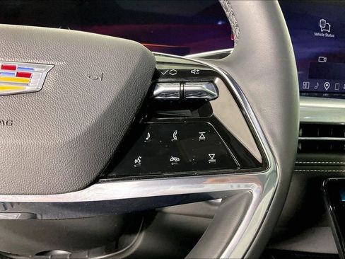 Used 2025 Cadillac Escalade Sport w/ Touring Package image 29