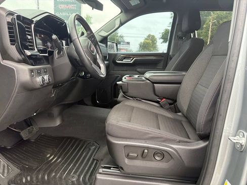 Used 2025 GMC Sierra 1500 Elevation AWD/4WD image 9
