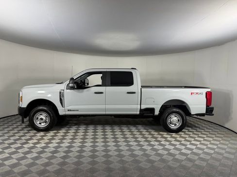 Used 2025 Ford F250 XL w/ FX4 Off-Road Package image 9