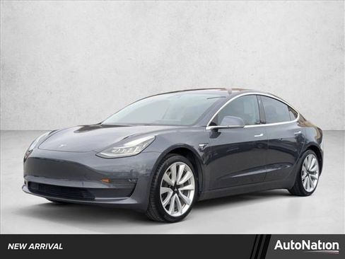 Used 2018 Tesla Model 3 Long Range image 1