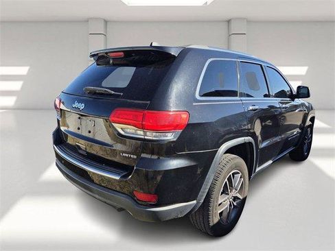 Used 2018 Jeep Grand Cherokee Limited image 3