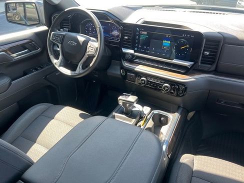 Used 2024 Chevrolet Silverado 1500 RST image 7