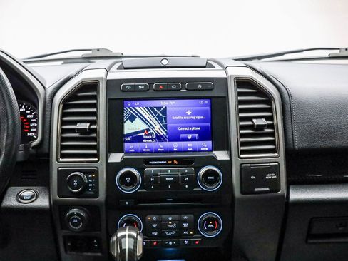 Used 2018 Ford F150 Raptor w/ Equipment Group 802A Luxury image 15