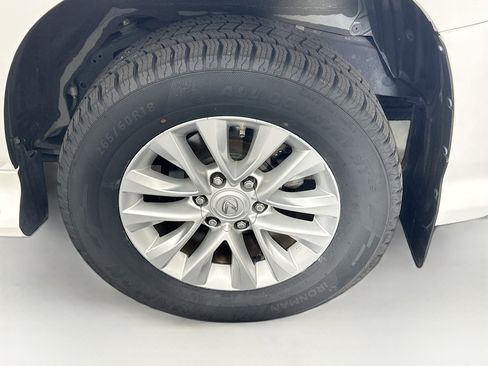 Used 2016 Lexus GX 460 w/ Premium Package image 11