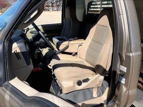 Used 2006 Ford F350 XL image 8
