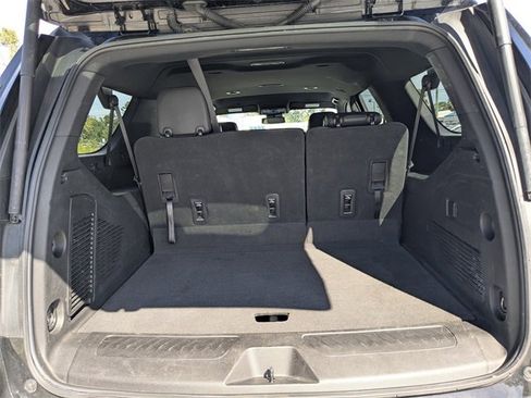 Used 2023 Chevrolet Suburban LT image 14