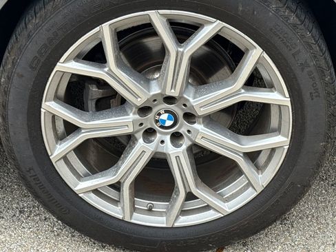 Used 2023 BMW X7 xDrive40i w/ Premium Package AWD/4WD image 10
