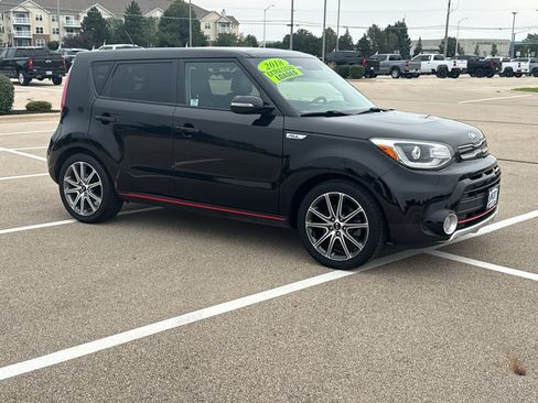 Used 2018 Kia Soul ! w/ Tech Package FWD image 10