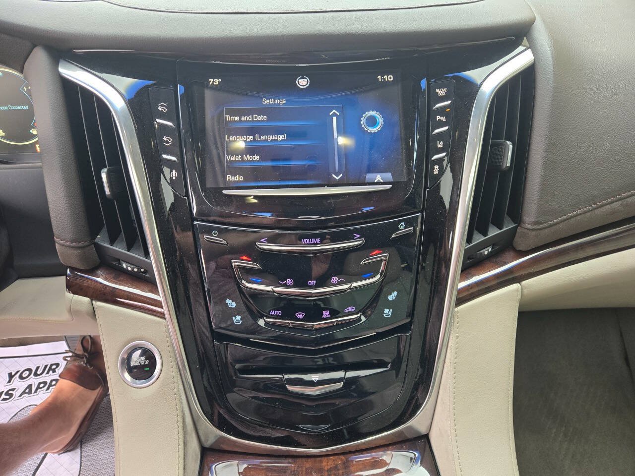 Used 2015 Cadillac Escalade Luxury AWD/4WD image 12