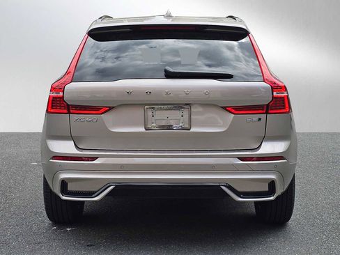 New 2025 Volvo XC60 B5 Core w/ Protection Package Premier image 6