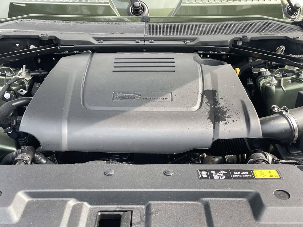 New 2026 Land Rover Defender 110 S AWD/4WD image 13