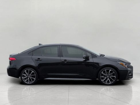 Used 2020 Toyota Corolla SE w/ SE Premium Package FWD image 9