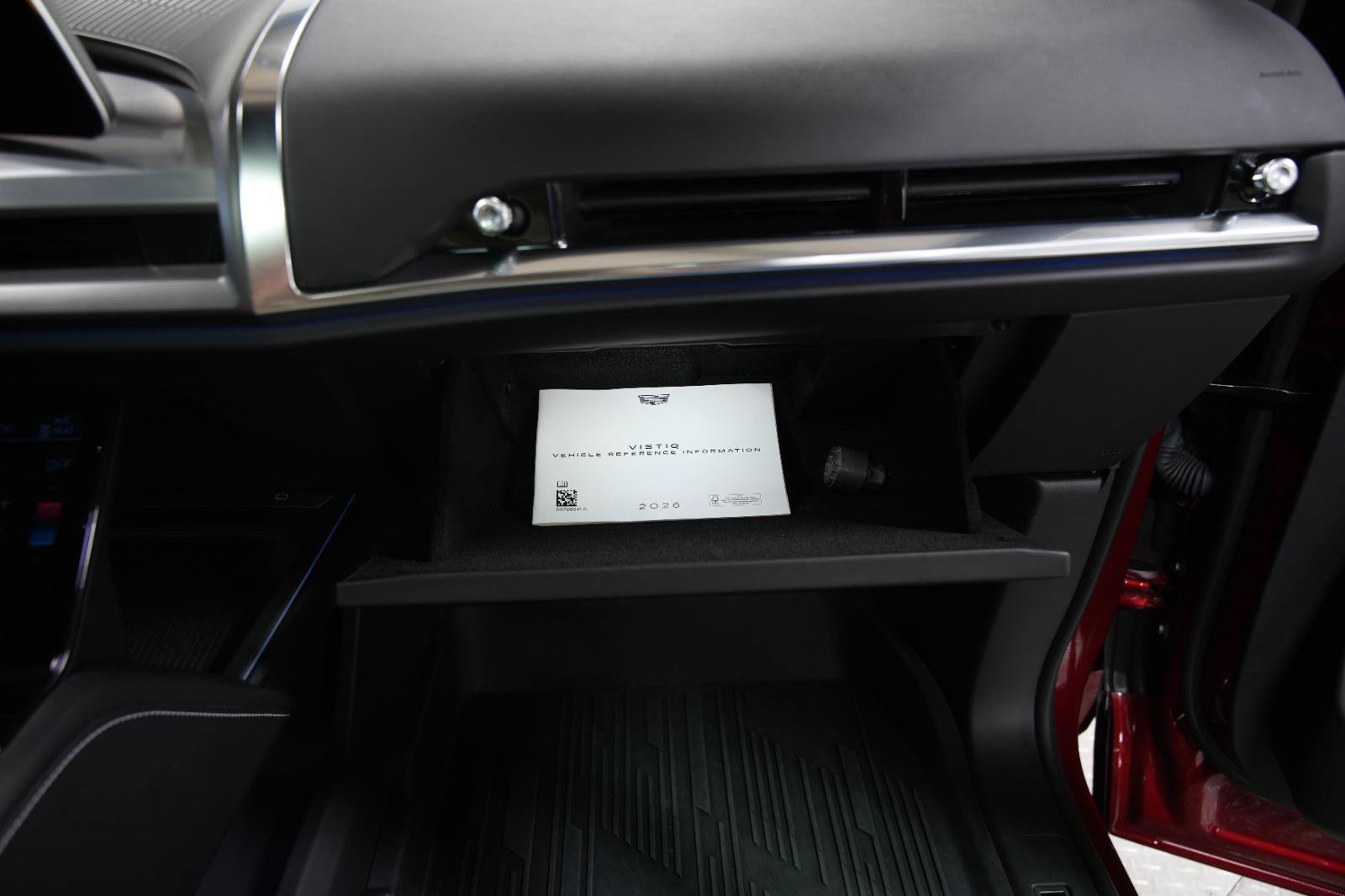 Used 2026 Cadillac Vistiq Platinum w/ LPO, Floor Liner Package AWD/4WD image 29