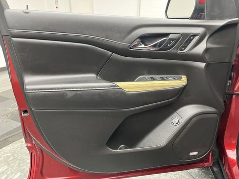 Used 2019 GMC Acadia Denali w/ Technology Package image 8