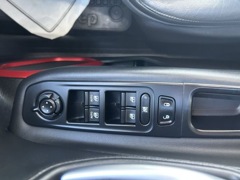 Used 2016 Jeep Renegade Trailhawk w/ Premium Trailhawk Package AWD/4WD image 14