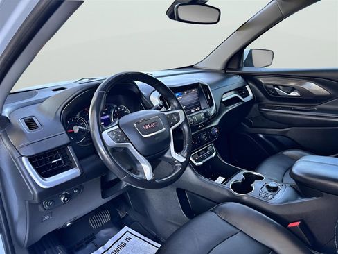 Used 2022 GMC Terrain SLT image 11