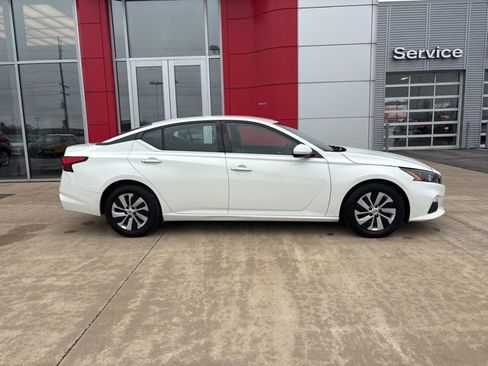 Used 2022 Nissan Altima 2.5 S image 5