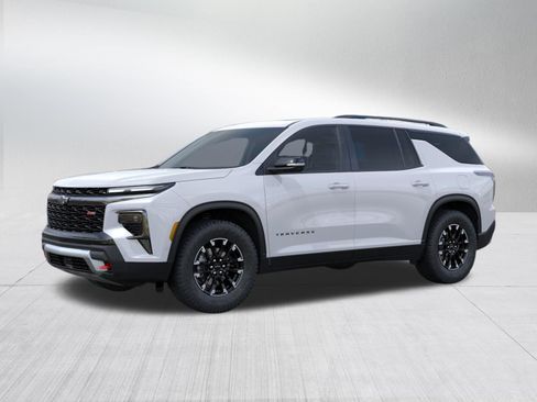 New 2026 Chevrolet Traverse Z71 w/ Enhanced Driving Package AWD/4WD image 2