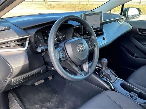 Used 2023 Toyota Corolla LE image 12