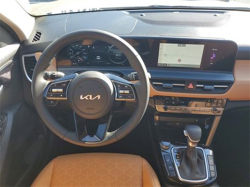 New 2026 Kia Seltos EX image 18