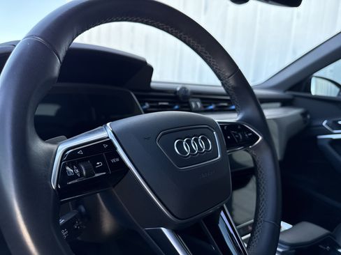 Used 2023 Audi e-tron Premium w/ Convenience Plus Package image 17