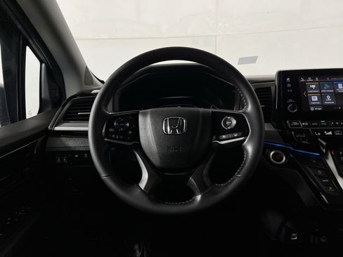 Used 2023 Honda Odyssey Touring image 16