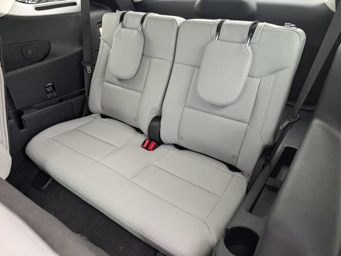 New 2026 Ford Explorer Platinum w/ LUX Leather Package AWD/4WD image 6