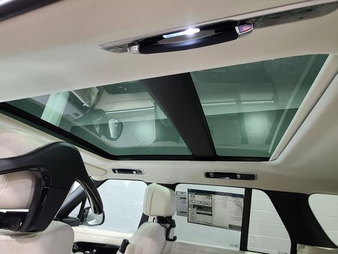 New 2026 Land Rover Range Rover SE AWD/4WD image 15