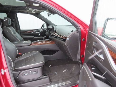 Used 2021 Cadillac Escalade ESV Premium Luxury w/ Driver Assist Tech Package image 25