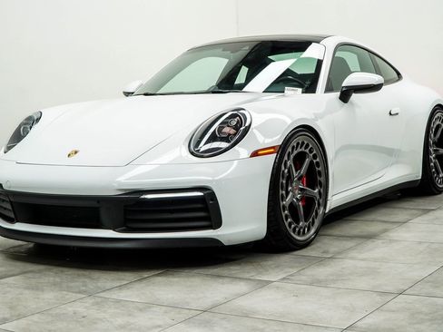 Used 2020 Porsche 911 Carrera S image 8