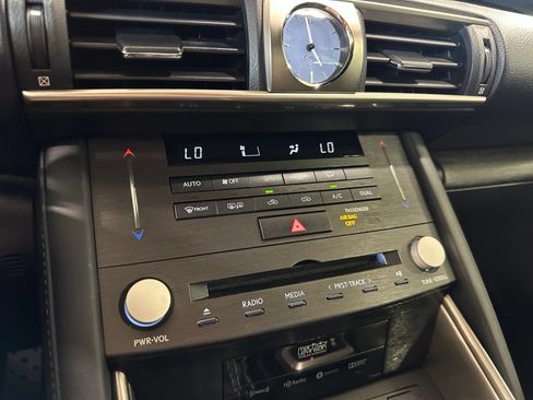 Used 2019 Lexus IS 350 F Sport w/ F Sport Package RWD image 30