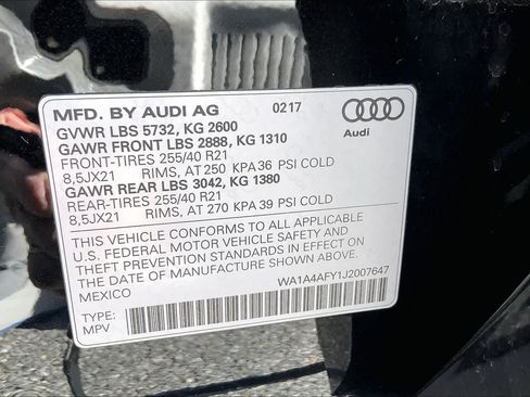 Used 2018 Audi SQ5 Premium Plus w/ Navigation Package image 39