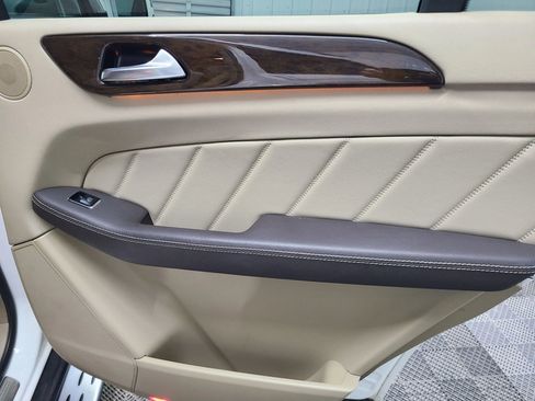 Used 2016 Mercedes-Benz GL 450 GL 450 4MATIC Sport Utility 4D image 39