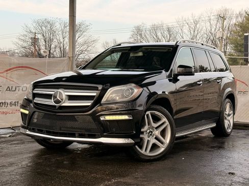 Used 2014 Mercedes-Benz GL 550 4MATIC image 1