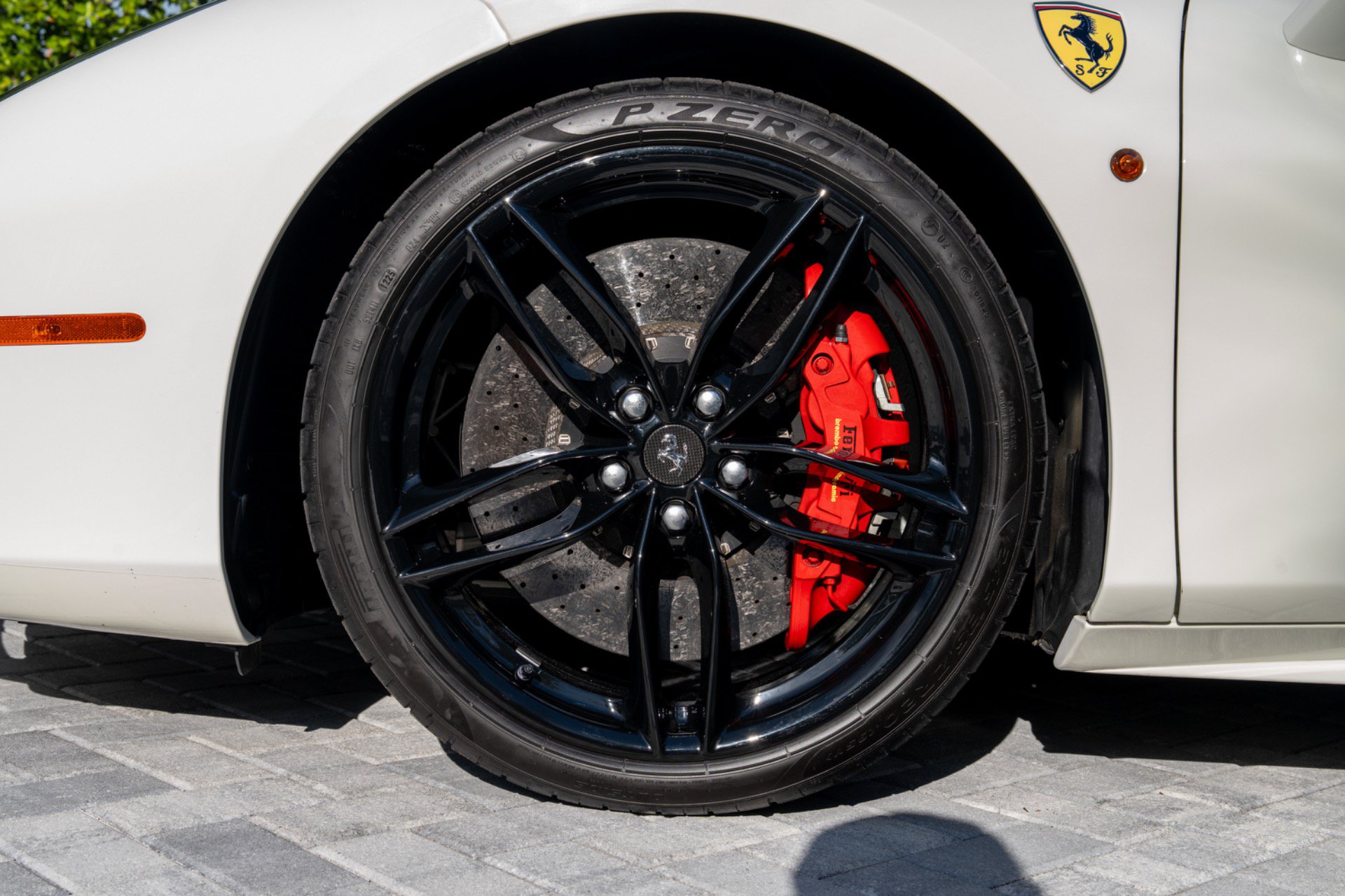 Used 2019 Ferrari 488 Spider RWD image 12