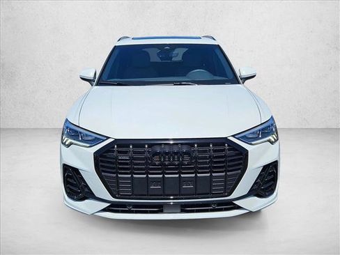 Used 2025 Audi Q3 2.0T Premium AWD/4WD image 2