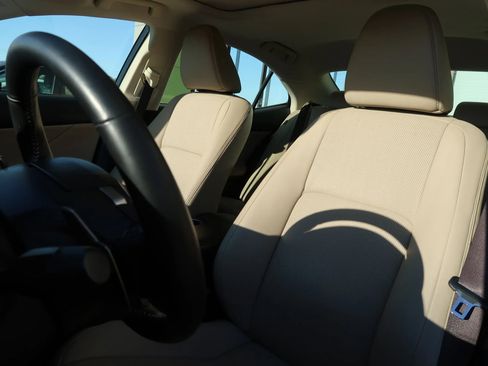 Used 2019 Lexus IS 300 image 15