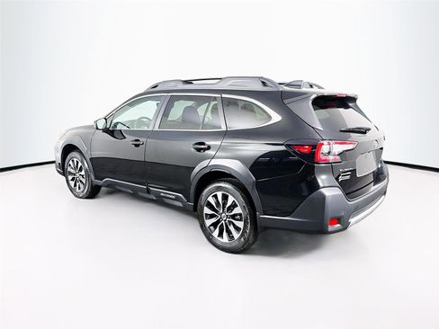 Used 2024 Subaru Outback Limited XT AWD/4WD image 5