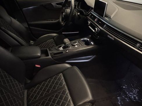 Used 2019 Audi S4 Premium Plus w/ Premium Plus Package AWD/4WD image 22