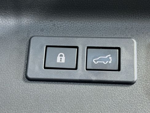 Used 2025 Subaru Forester Premium AWD/4WD image 31