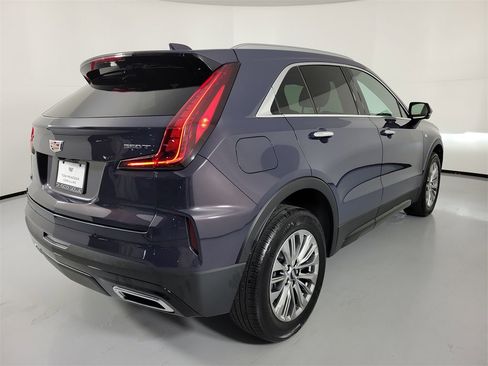 Certified 2025 Cadillac XT4 Premium Luxury image 4