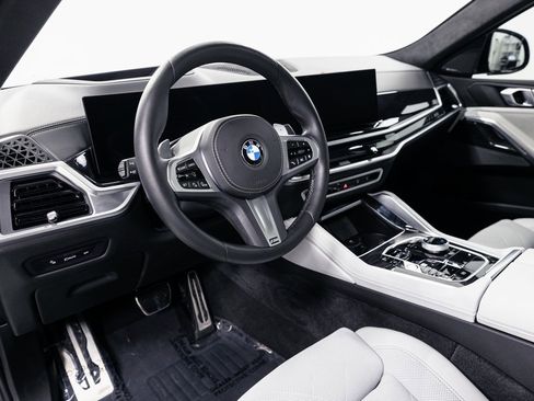 Used 2024 BMW X6 xDrive40i w/ Executive Package image 8