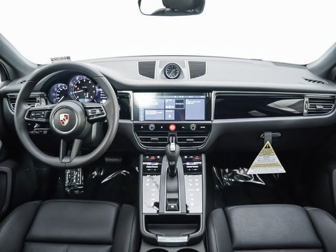 New 2026 Porsche Macan image 13